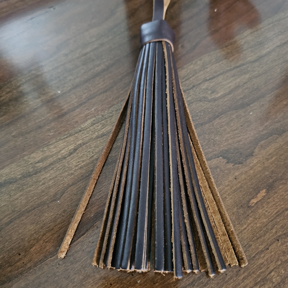 NWOT Portland Leather Jumbo Tassel in Grizzly - Picture 3 of 4